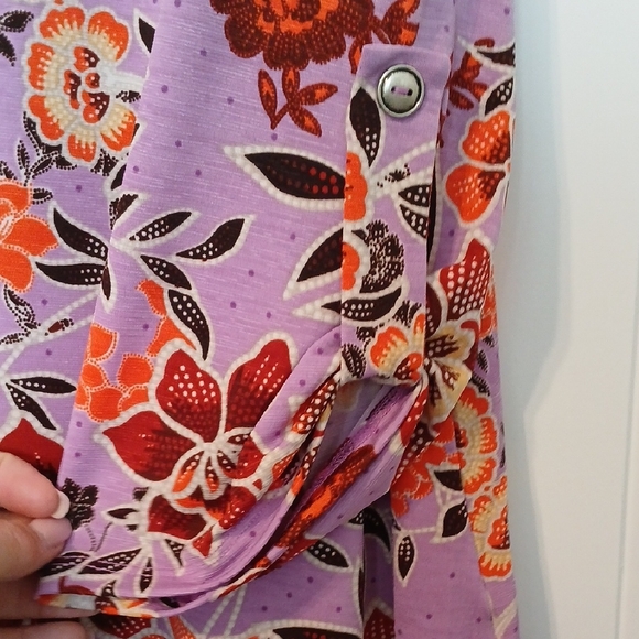 Dear Scarlett Floral Women's Top - Purple and Red sz L - Picture 4 of 6